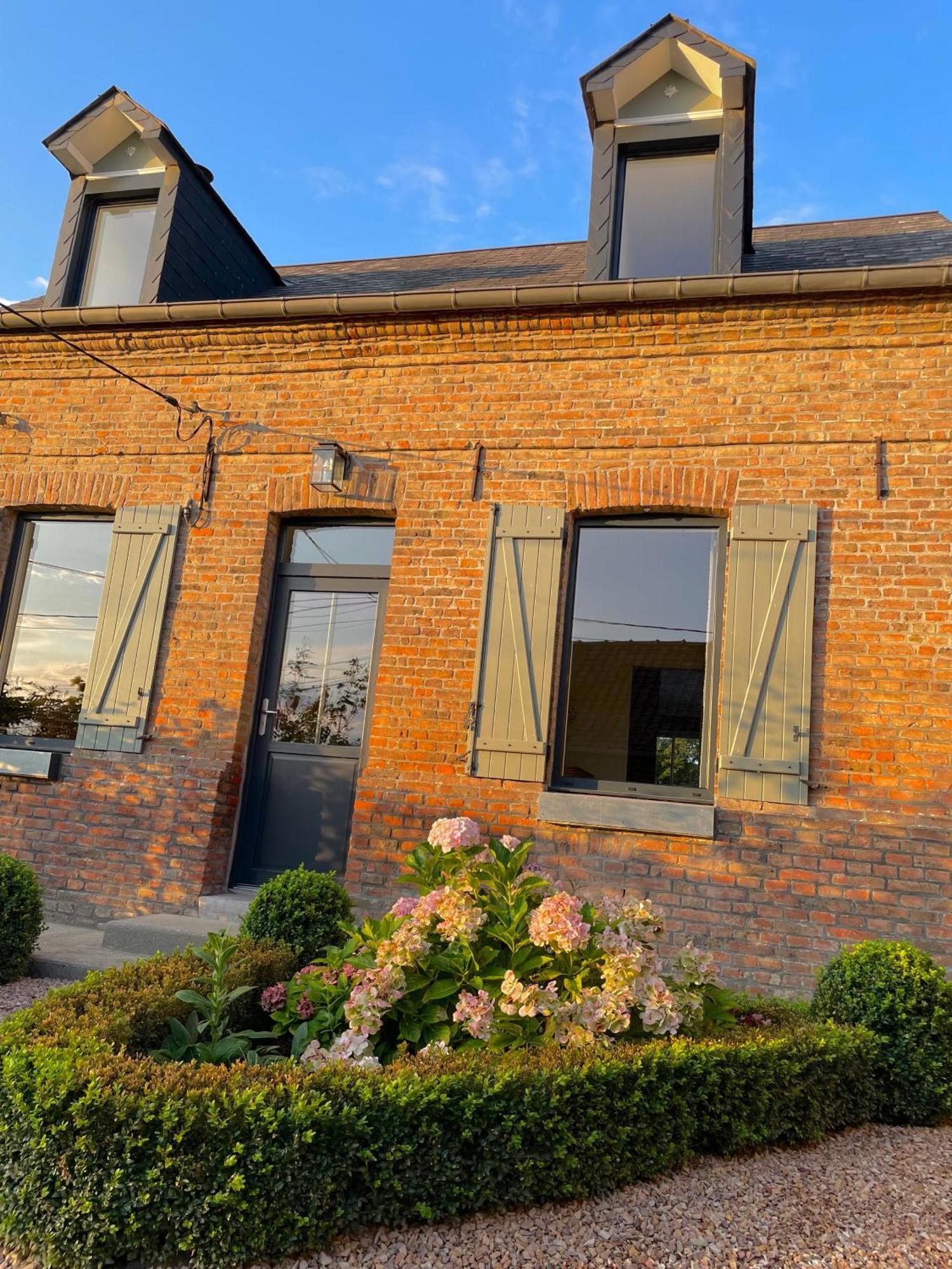 Les Charmes De Villers Holiday home Huchenneville